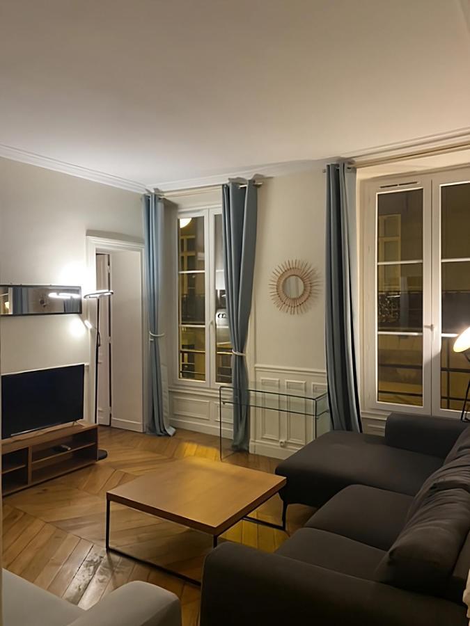 Spacious Apartment Next To Place Vendome Париж Экстерьер фото